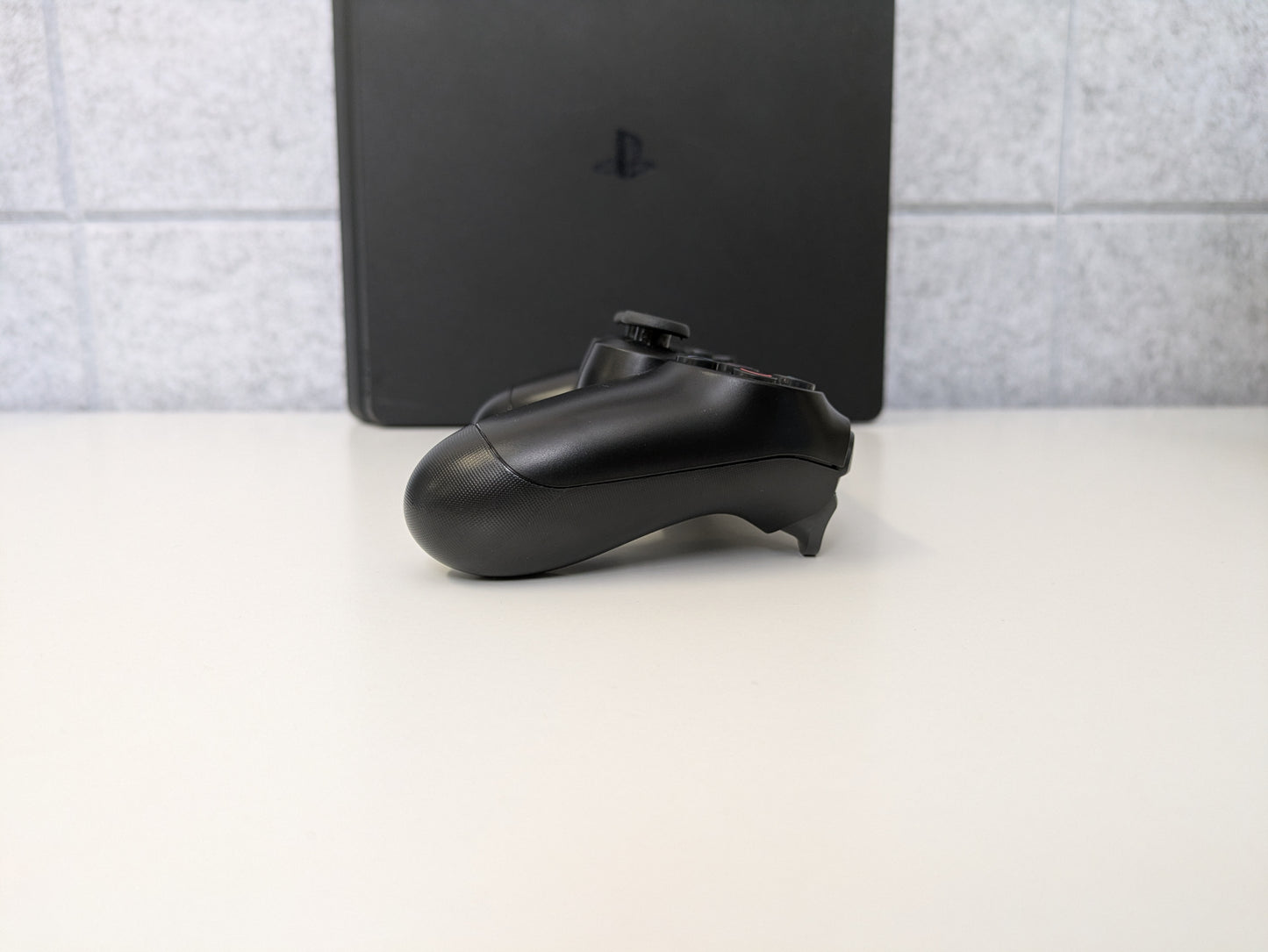 Sony PlayStation 4 PS4 Slim - 1TB - Console & Accessories - USED