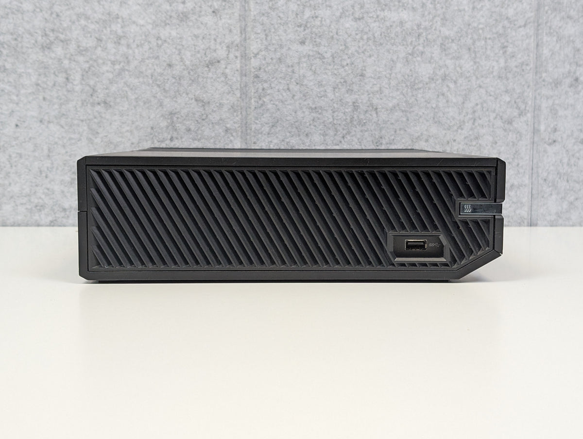 Microsoft Xbox One (console only) - Black - 500GB - USED