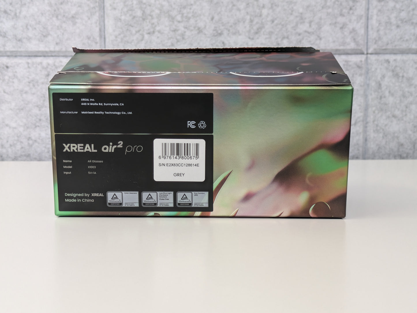 XREAL Air 2 Pro Smart Display Glasses w/ XREAL Beam Pro X4000 (White, 128GB, Unlocked) - USED