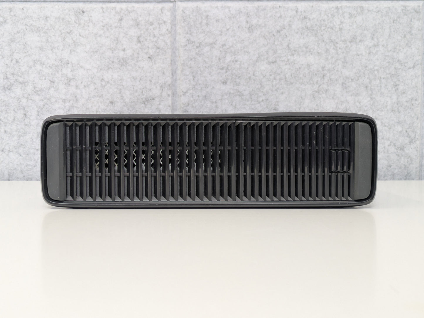 Microsoft Xbox 360 S (w/ accessories) - Black - 4GB - USED