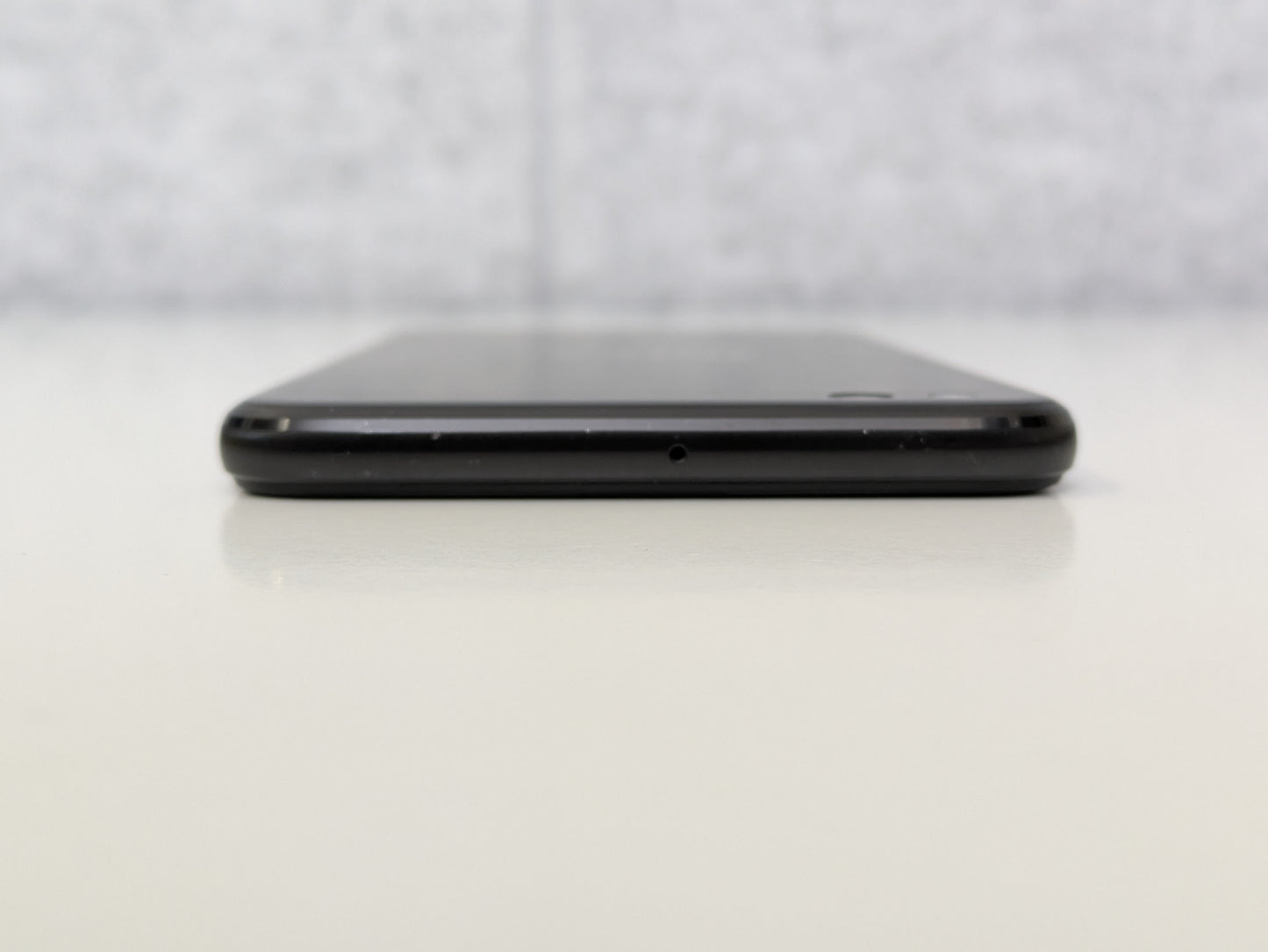 Yota YotaPhone3+ - Dual Screen e-ink Smartphone - 64GB - Black - Unlocked - USED