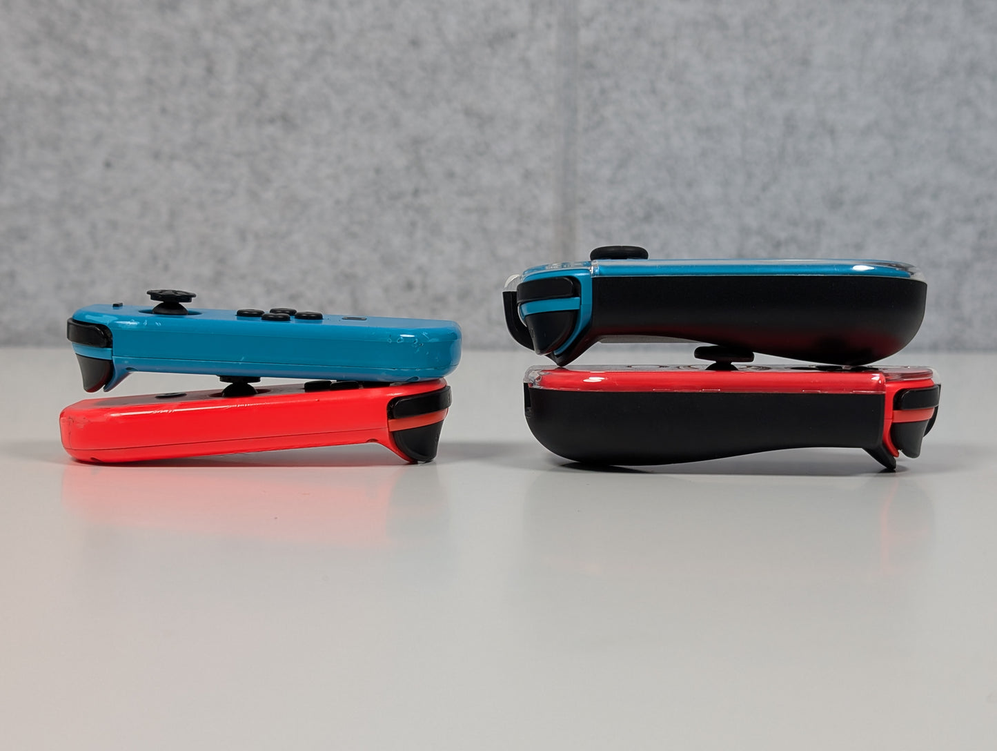 UNPATCHED Nintendo Switch v1 w/ accessories - Blue/Red - AS-IS