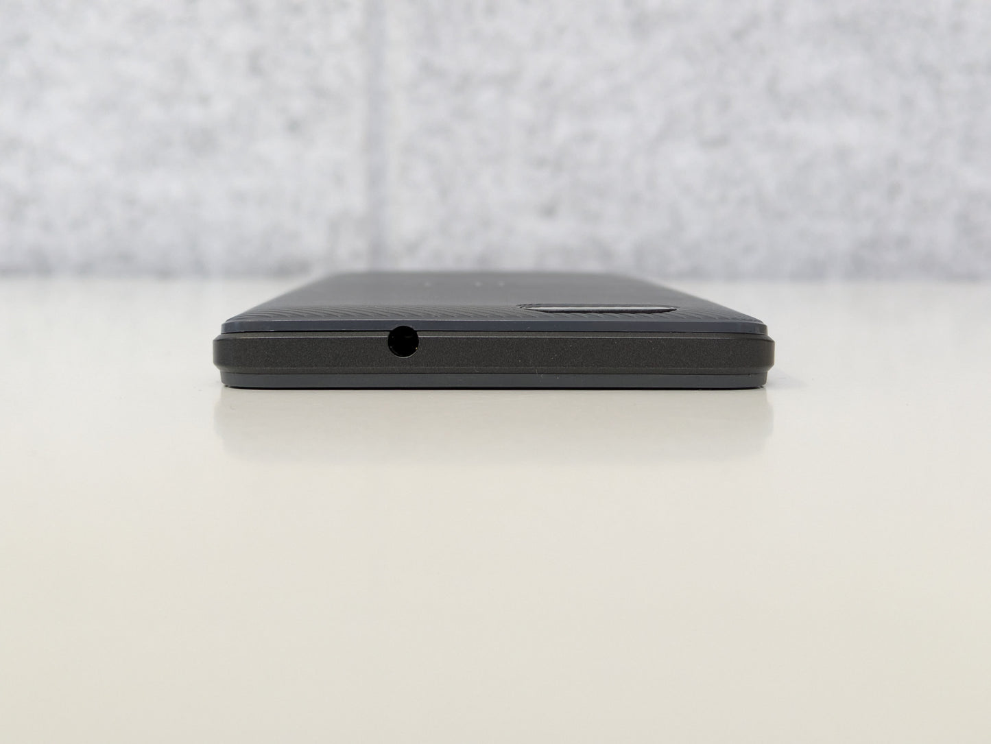 Schok Freedom Turbo - 16GB - Gray - Unlocked - USED