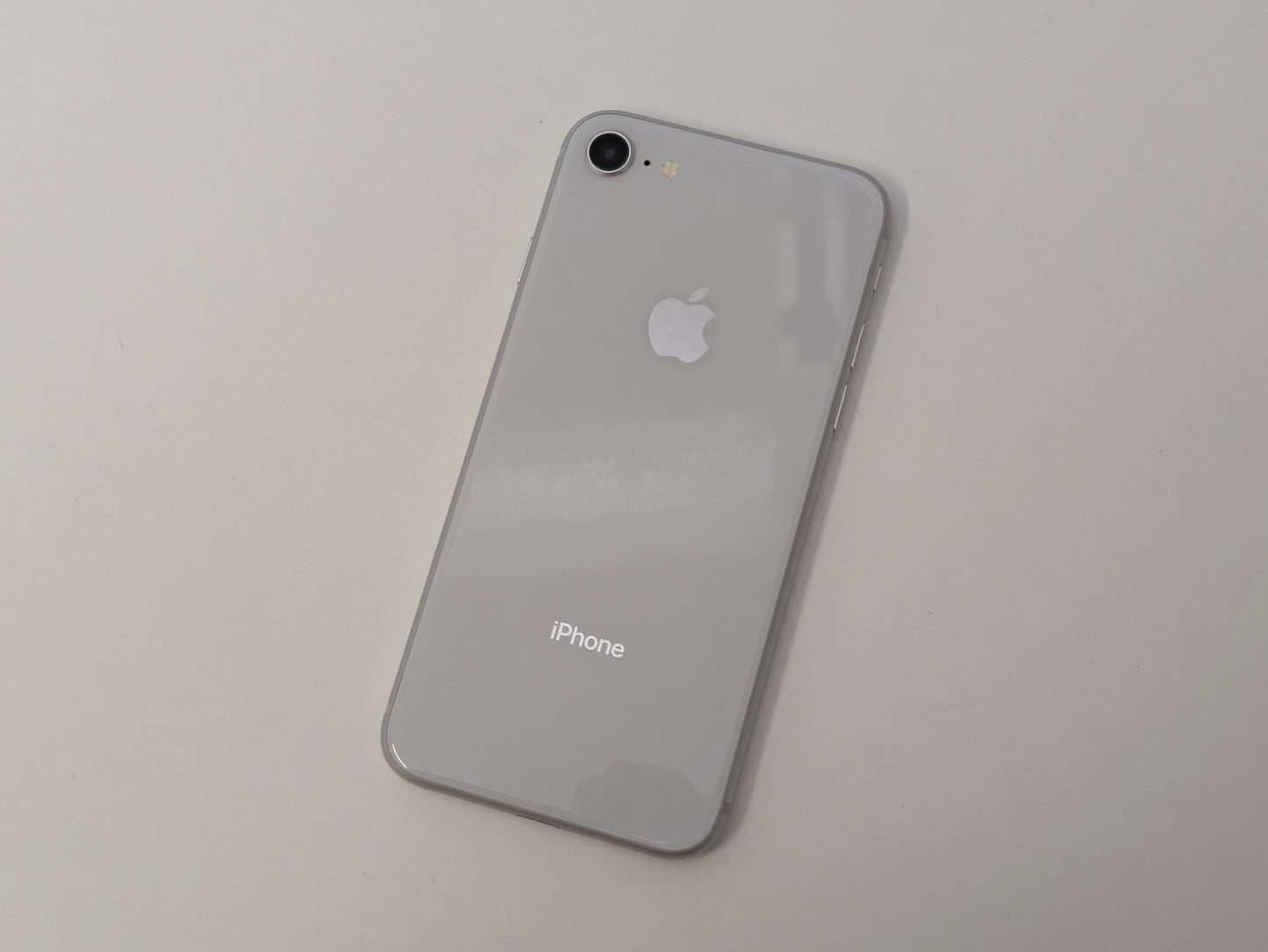 Apple iPhone 8 - 256GB - Silver - Unlocked - USED