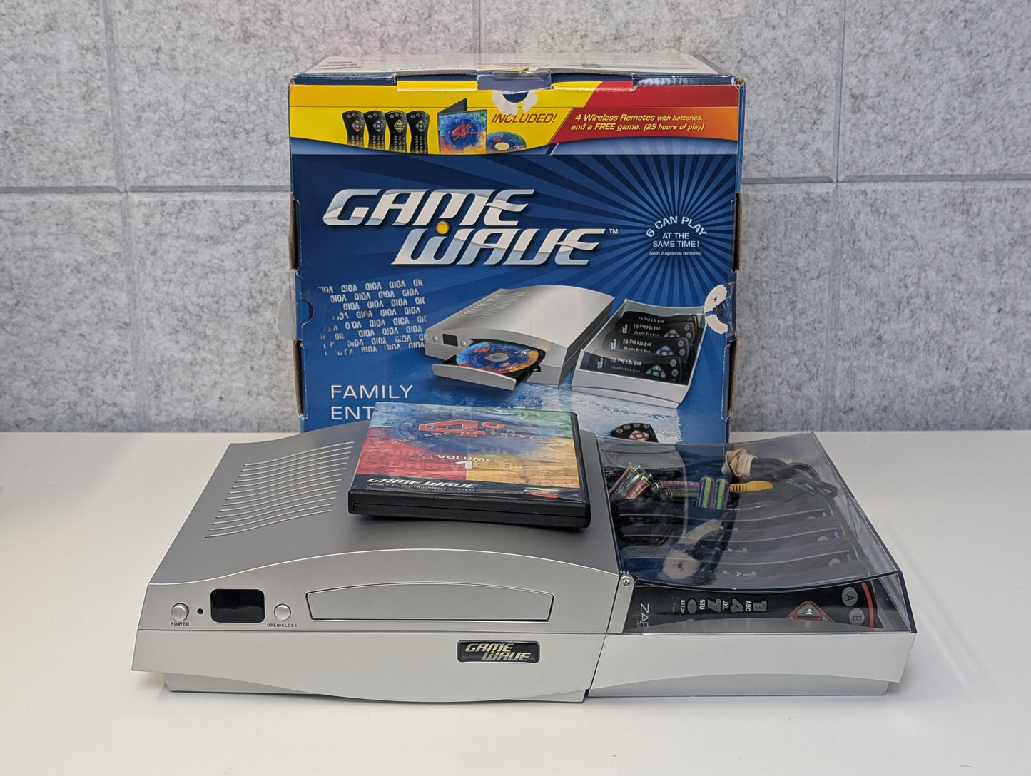 Game Wave Family Entertainment System w/ 4 Degrees Trivia Game - AS-IS