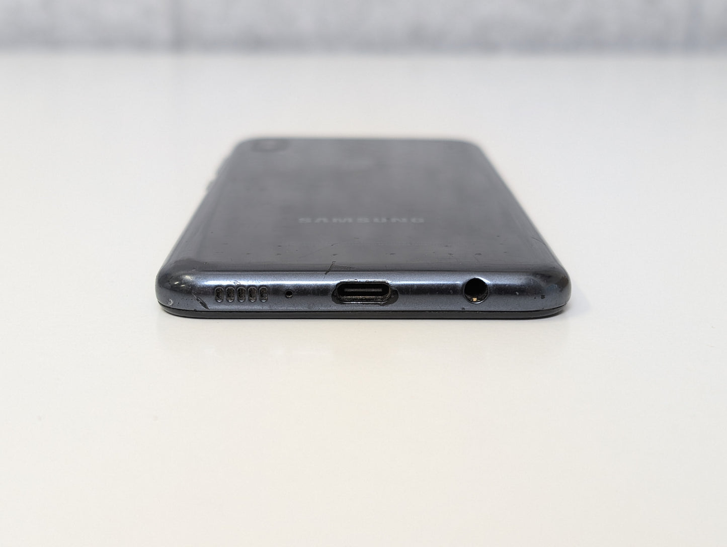 Samsung Galaxy A10e SM-A102U (Network Locked to AT&T) - 32GB - Black - USED