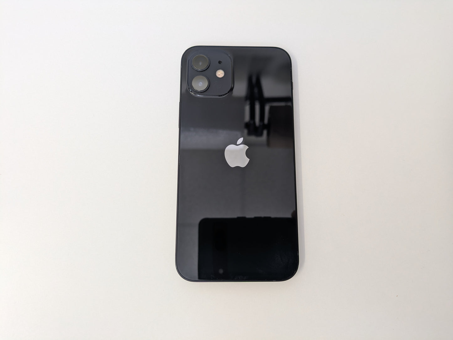 Apple iPhone 12 - 64GB - Black - UNLOCKED - USED