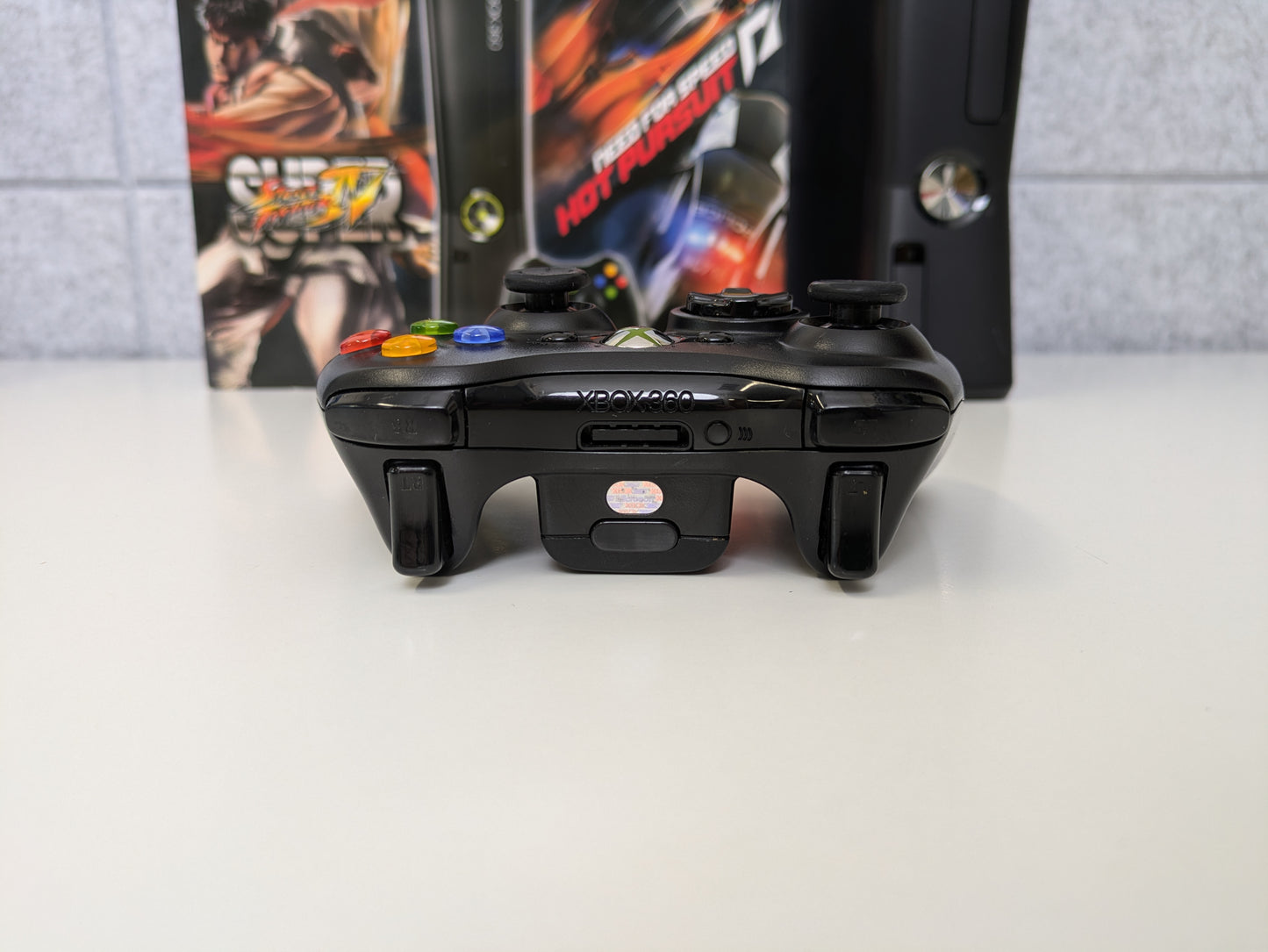 Microsoft Xbox 360 S (Hong Kong) - Ultimate Action Pack - 250GB - Black - COMPLETE IN BOX - Used
