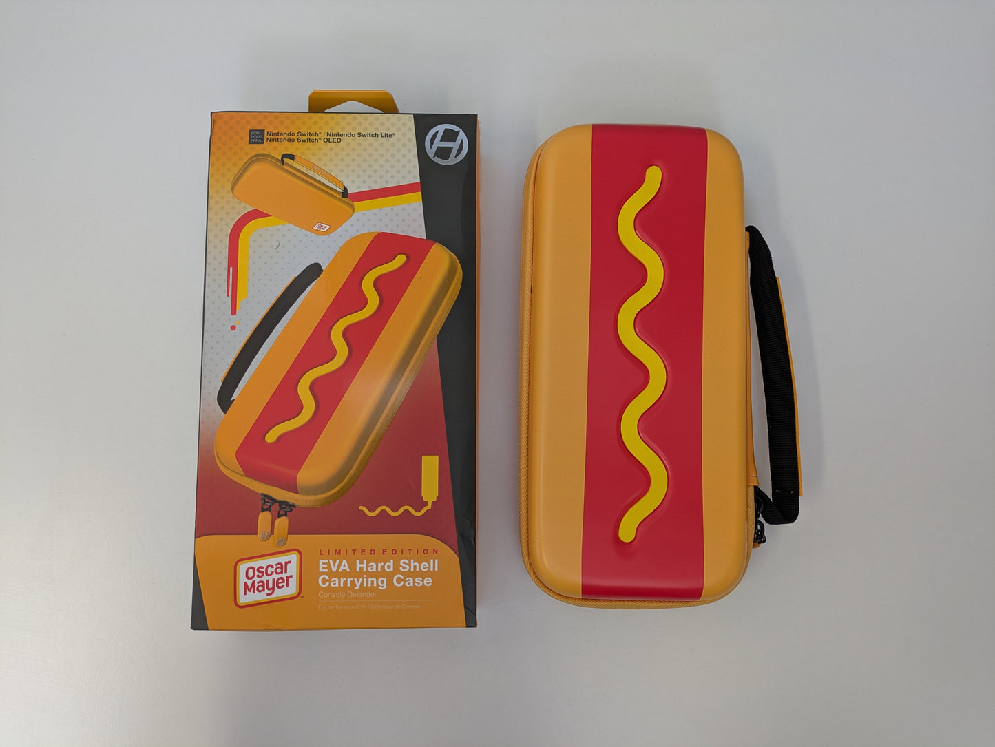 Hyperkin Carrying Case for Nintendo Switch - Oscar Mayer - USED