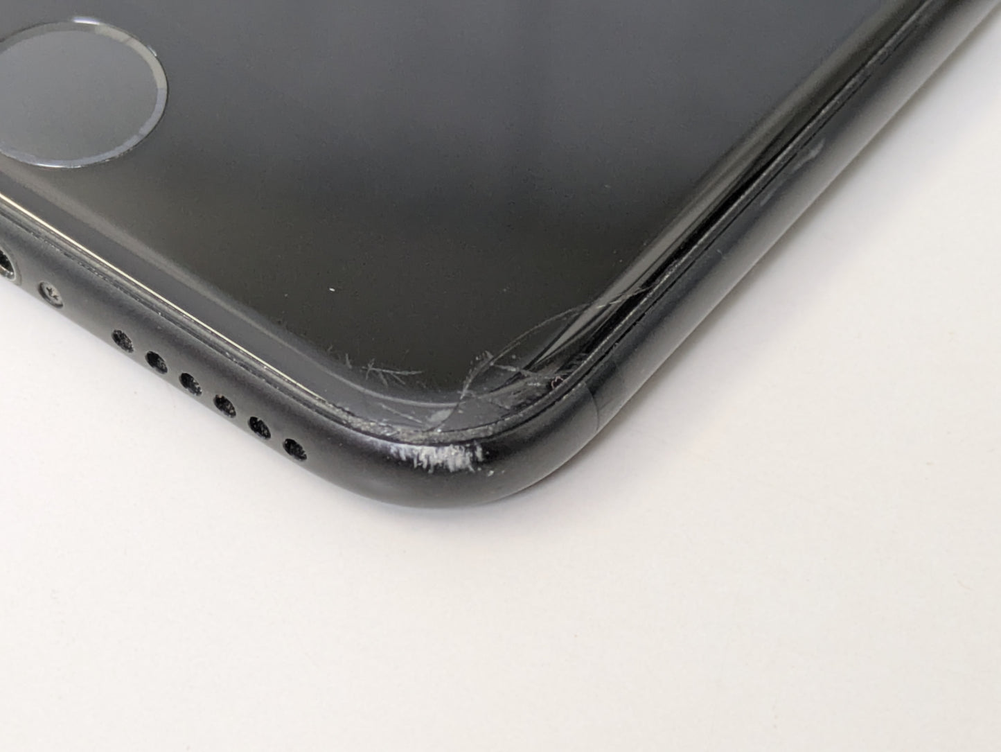 Apple iPhone 7 - 32GB - Black - Unlocked - USED