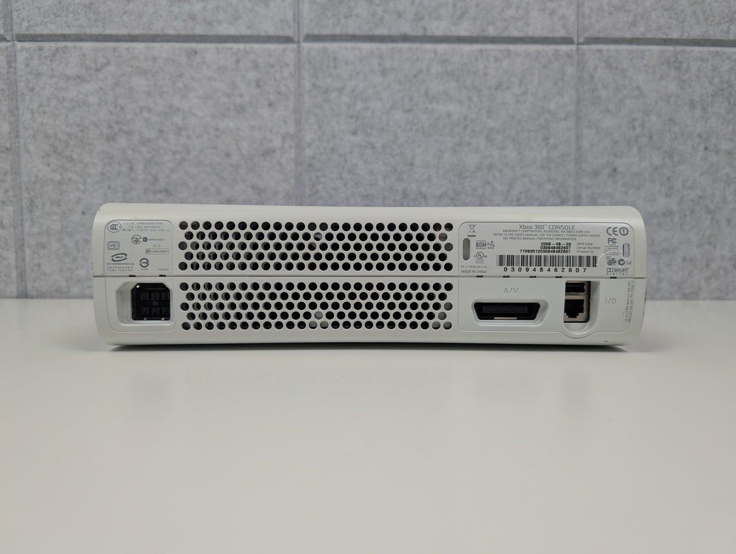 Microsoft Xbox 360 (BLADES DASH 2.0.6717.0, Xenon) - White - NO HARD DRIVE - USED