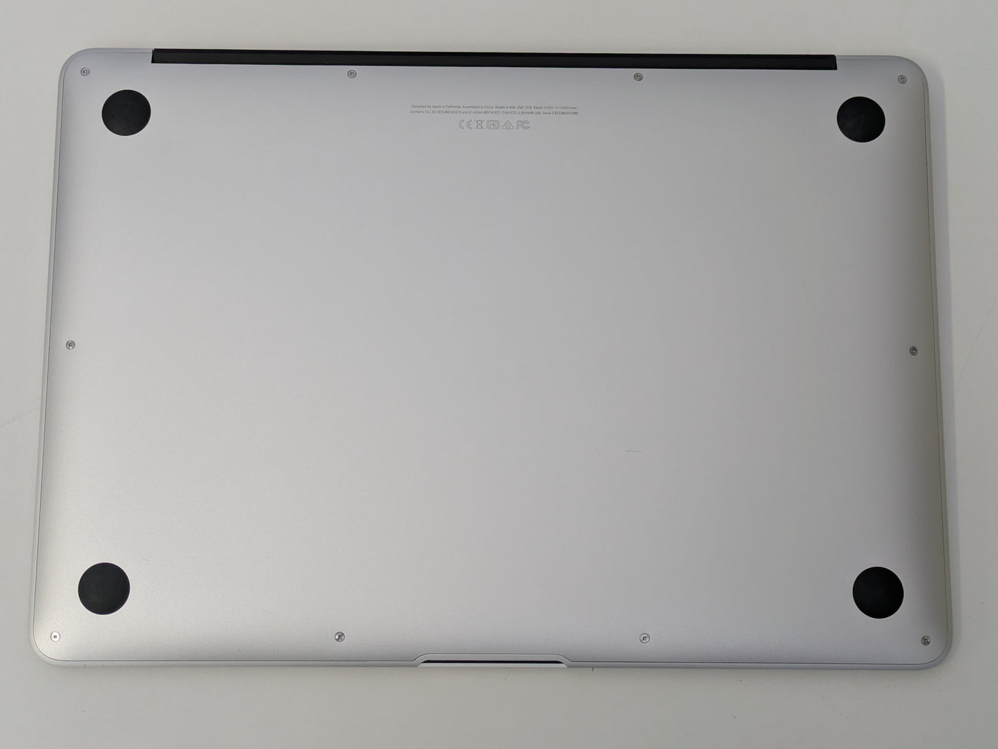 Apple MacBook Air A1466 - 13.3" 2017 - 1.8GHz Dual-Core i5, 128GB SSD, 8GB 1600MHz DDR3 - USED