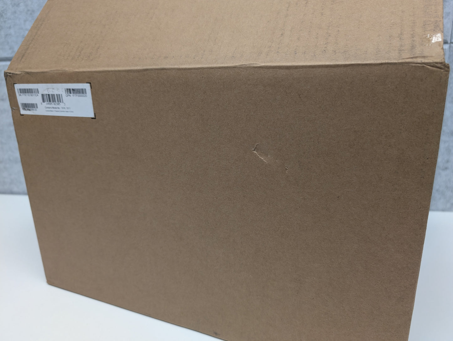 Valve Steam Machine - 2TB w/ Controller - OPEN BOX