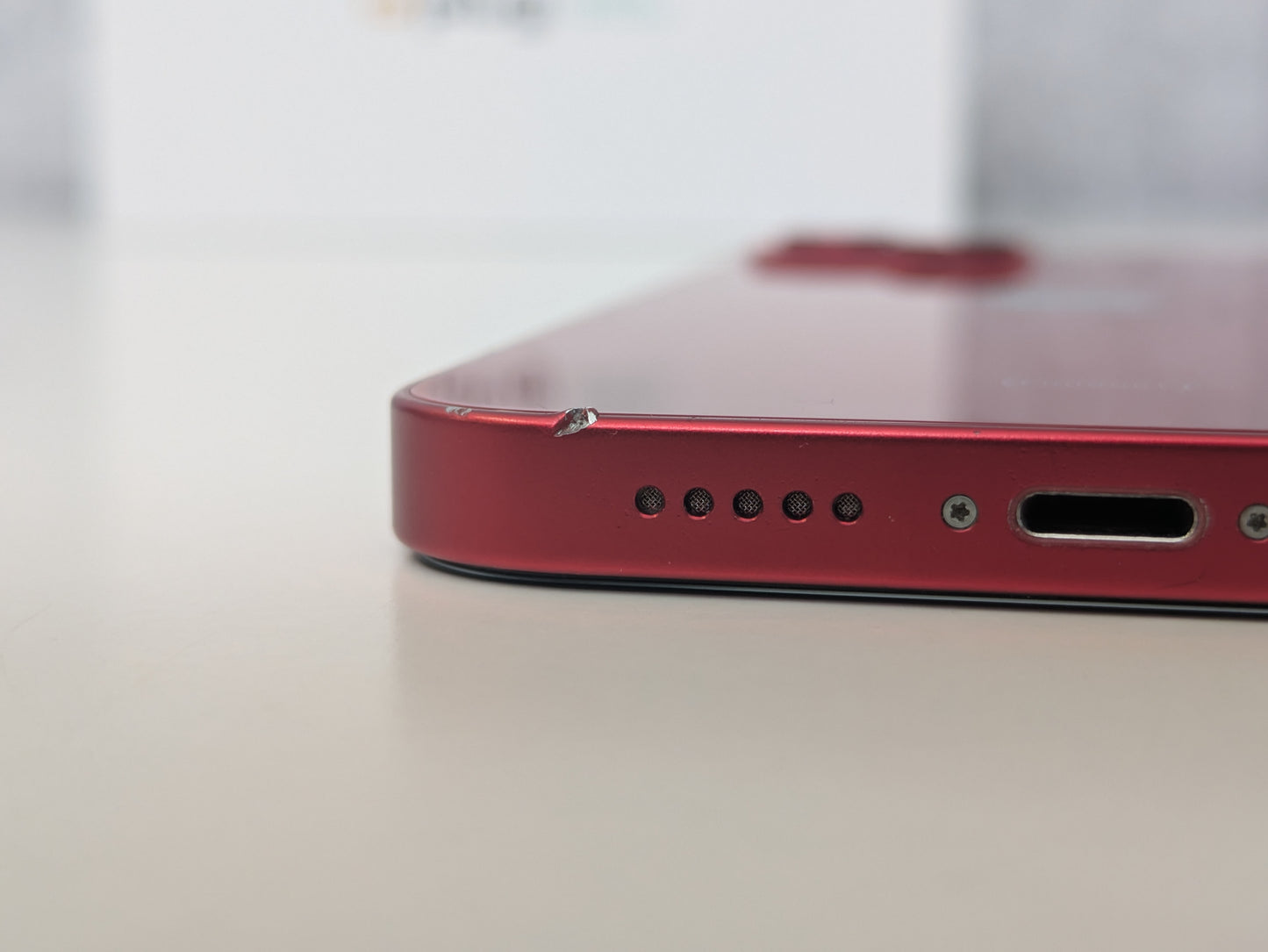 Apple iPhone 13 - 128GB - Product RED - Unlocked - USED