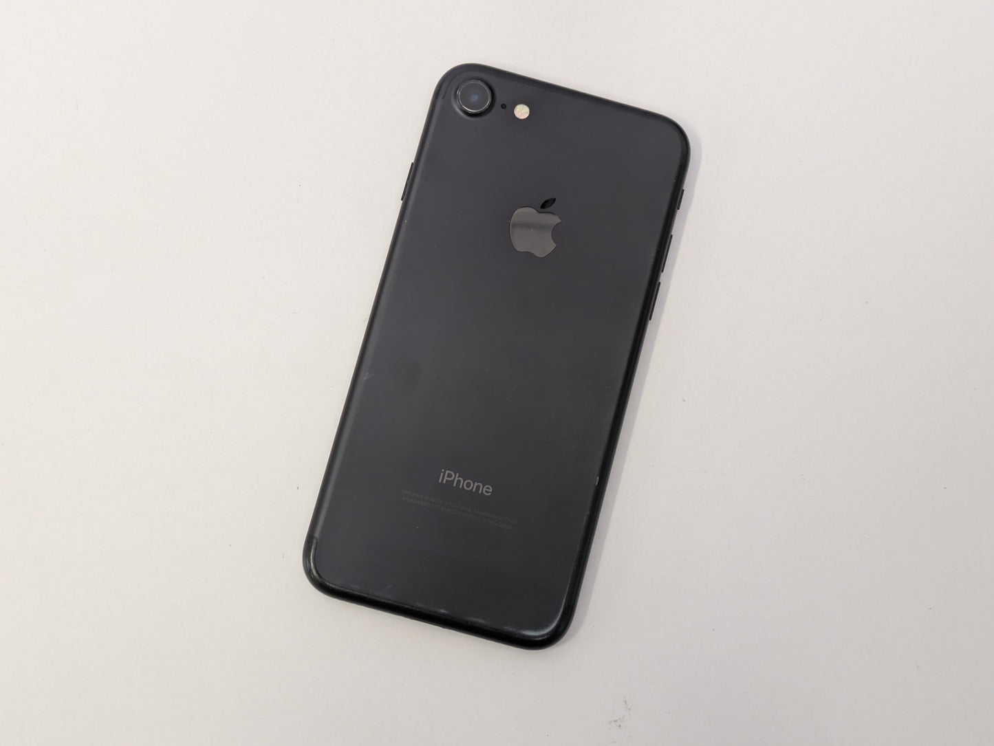 Apple iPhone 7 - 32GB - Black - Unlocked - USED
